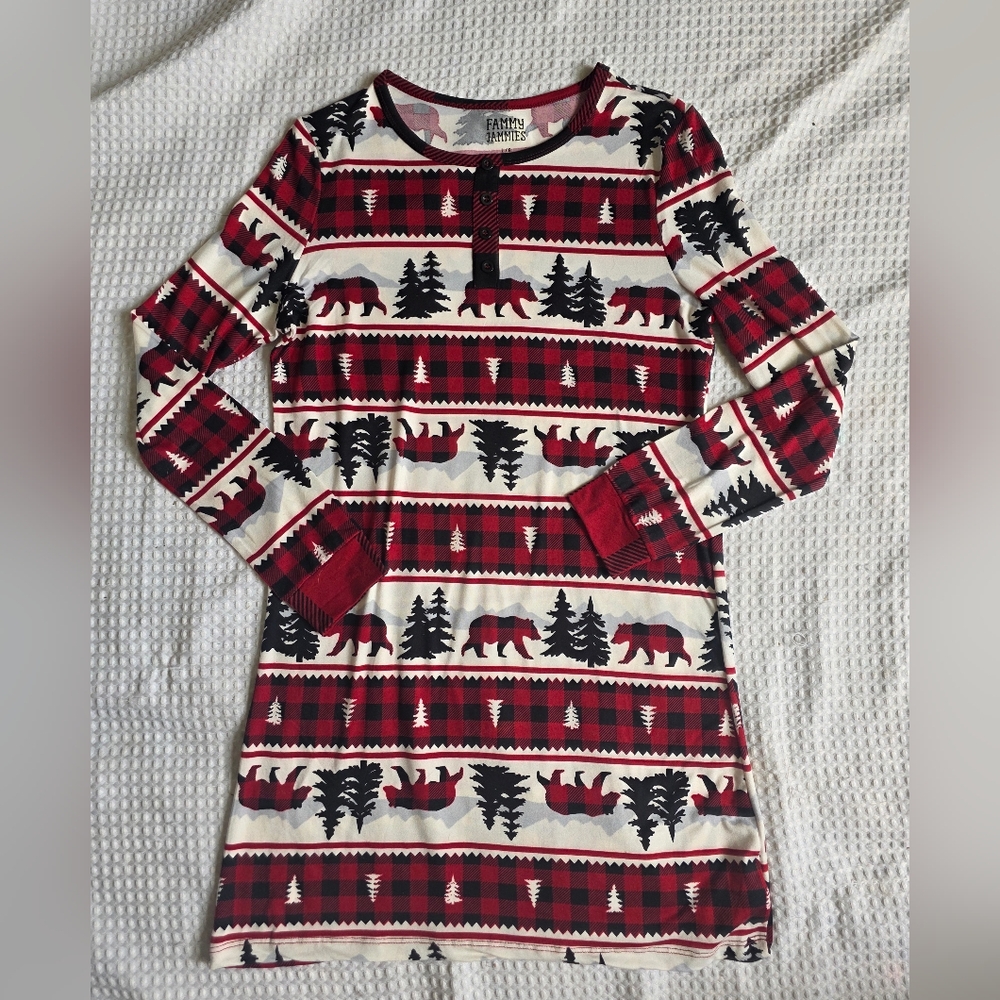 5/25$Family Pajamas Red and Black Bear Print Nightgown- Girls Size Large 14